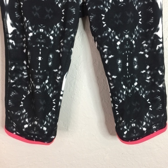 FABLETICS Rio‎ Run Capri - Picture 3 of 14